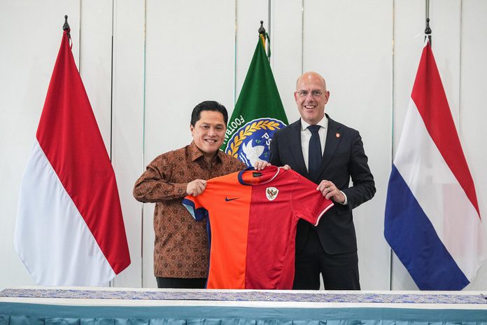 Ketua Umum PSSI, Erick Thohir dan Sekjen KNVB - PSSI