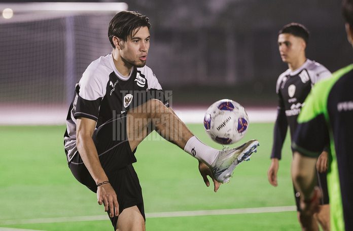 Kevin Diks 1 timnas Indonesia latihan - @timnasindonesia