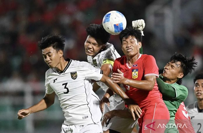 Timnas U-23 Indonesia vs Timnas U-23 Laos (1)- Antarafoto